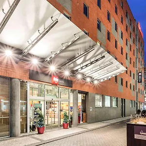 Ibis Mala Strana 3* פראג