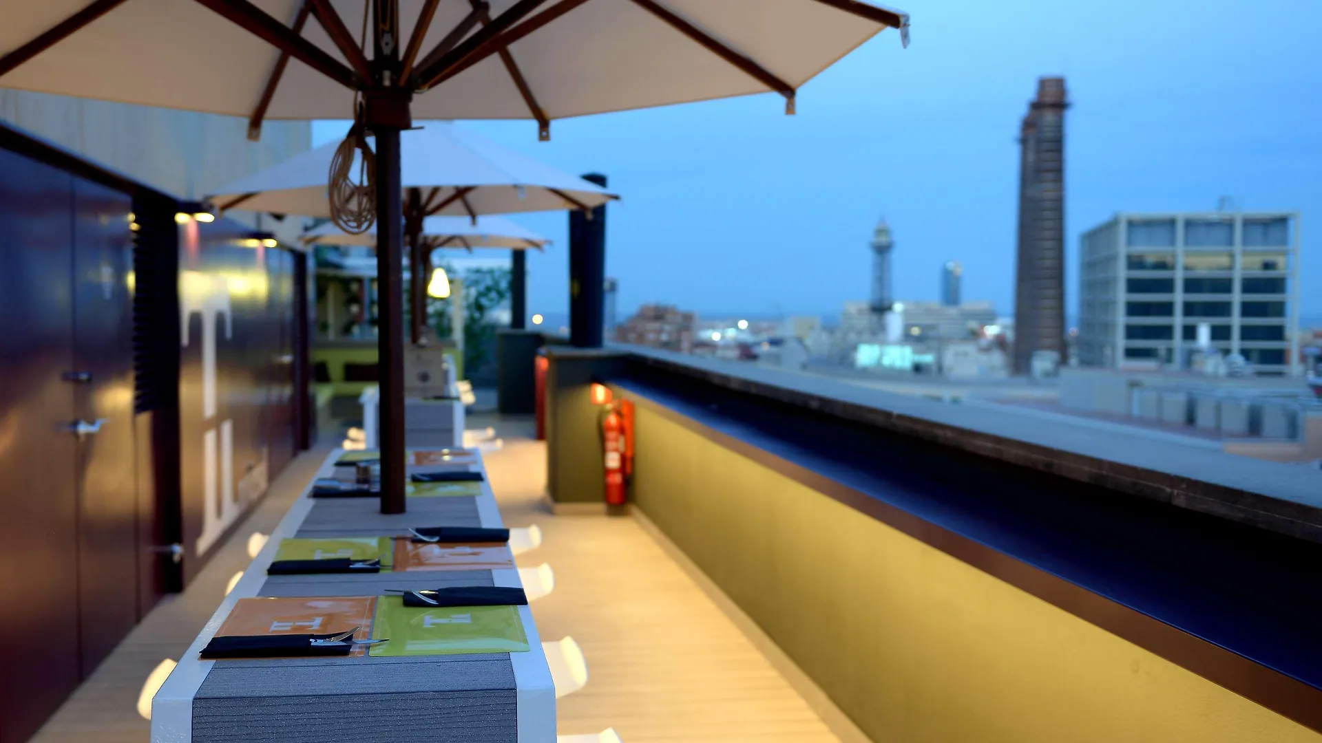 Hotel Barcelona Universal 4*,  İspanya